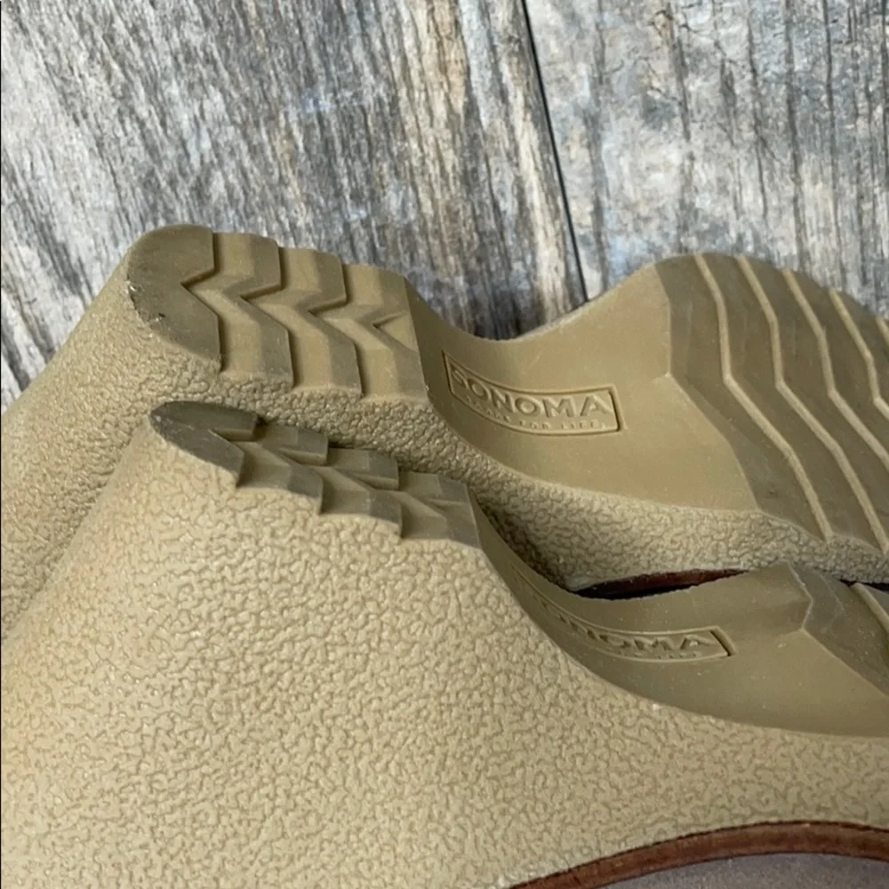 Sonoma suede platform 6.5 med